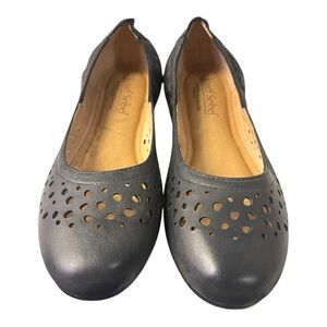 Josef Seibel Pippa 29 Black Leather Flats EU 38 (US 7-7.5)